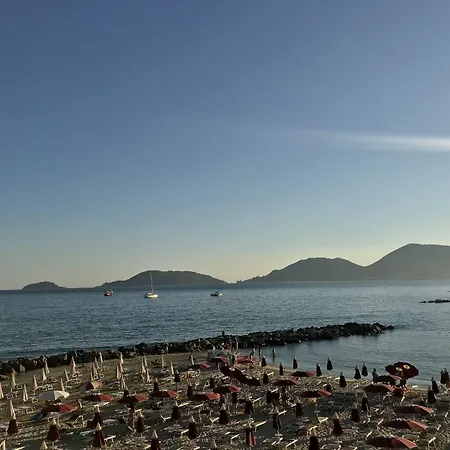 Gasthuis Approdo 36 La Spezia